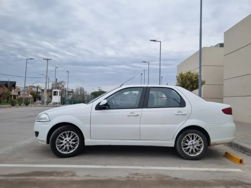 FIAT SIENA 2015 - Creek Motors