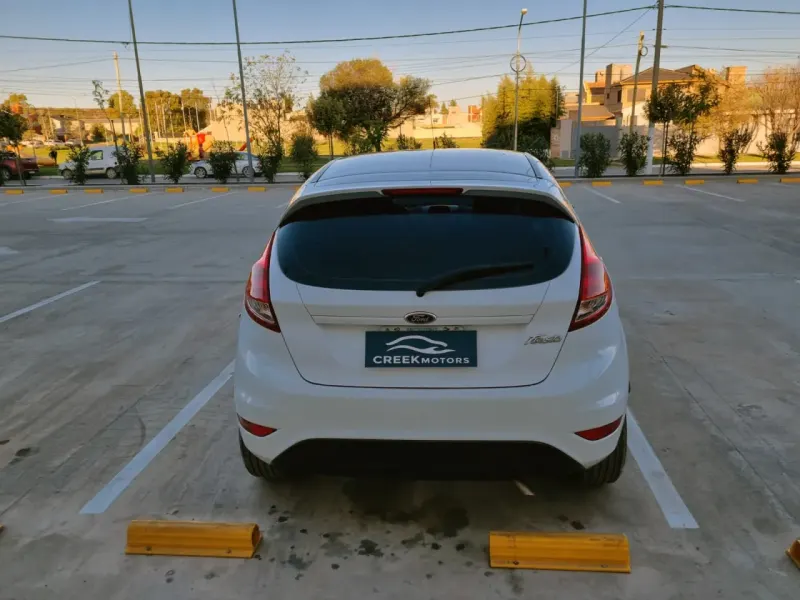 FORD FIESTA 2015 - Creek Motors