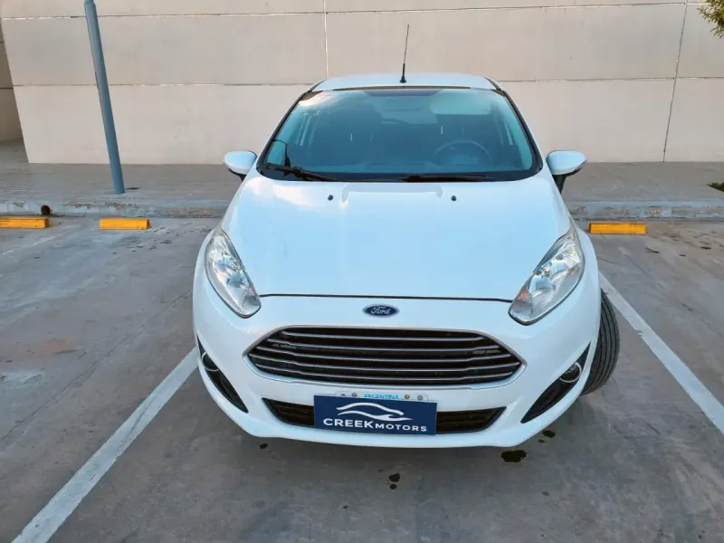 FORD FIESTA 2015 - Creek Motors