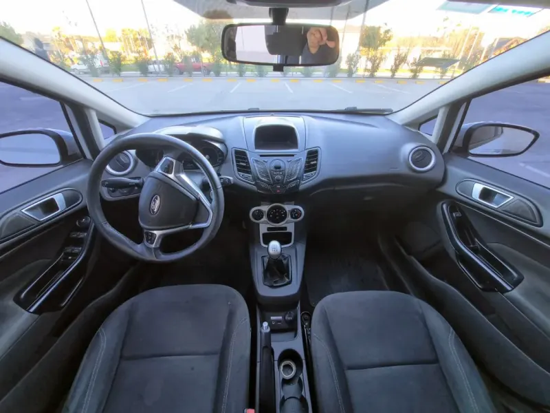 FORD FIESTA 2015 - Creek Motors