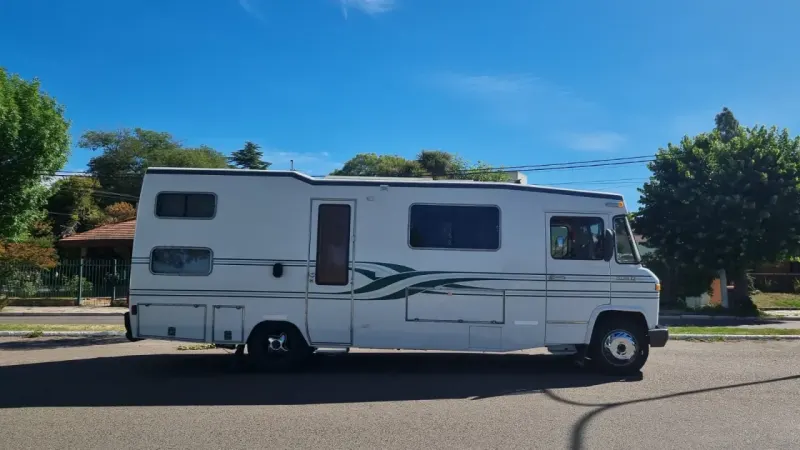 MERCEDES BENZ MERCED 1974 - Creek Motors