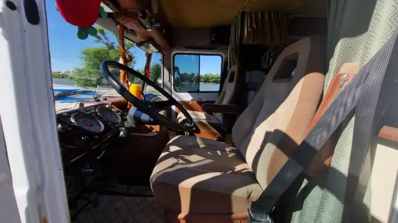 MERCEDES BENZ MERCED 1974 - Creek Motors