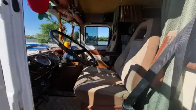 MERCEDES BENZ MERCED 1974 - Creek Motors