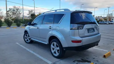 MITSUBISHI Outlander foto 3