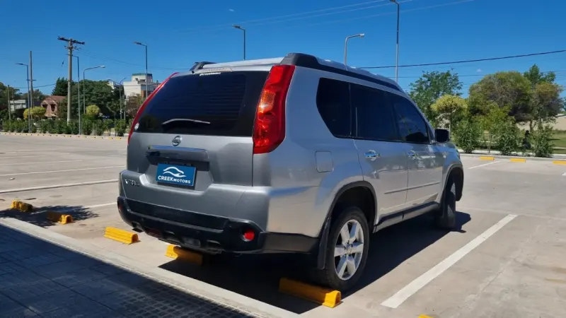 NISSAN XTRAIL 2009 - Creek Motors