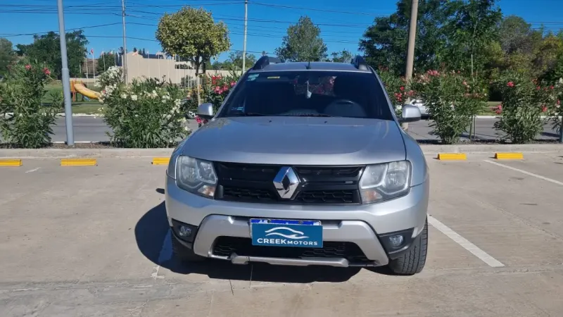 RENAULT DUSTER 2017 - Creek Motors