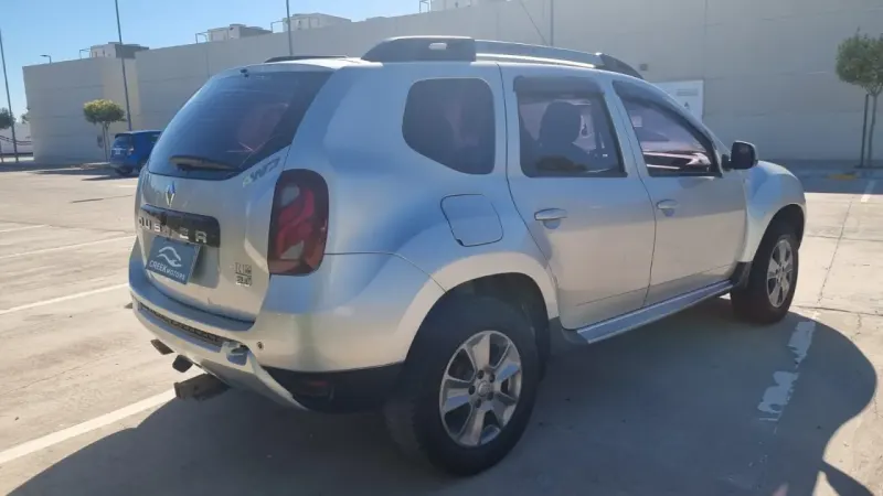 RENAULT DUSTER 2017 - Creek Motors