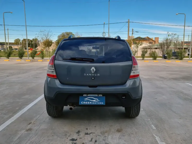 RENAULT SANDERO STEPWAY 2015 - Creek Motors