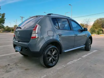 RENAULT SANDERO STEPWAY foto 5