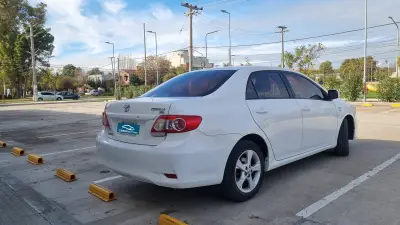 TOYOTA Corolla foto 4