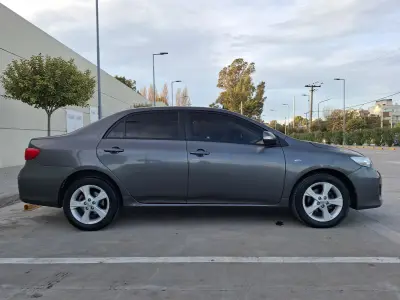 TOYOTA Corolla foto 4