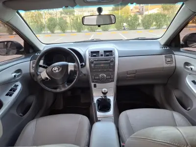 TOYOTA Corolla foto 8