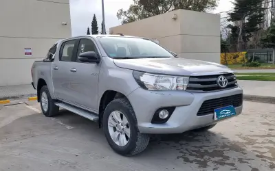 TOYOTA Hilux  foto 1