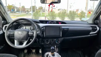 TOYOTA Hilux  foto 6
