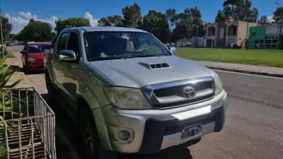 TOYOTA HILUX foto 4