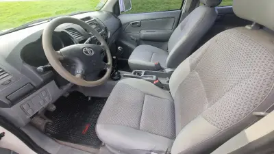 TOYOTA Hilux foto 5