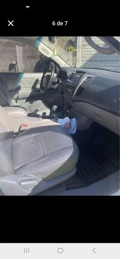 TOYOTA Hilux foto 3