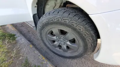 TOYOTA Hilux 2010 - Creek Motors