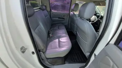 TOYOTA Hilux 2010 - Creek Motors