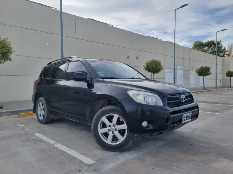 TOYOTA RAV - 4 2008 - Creek Motors