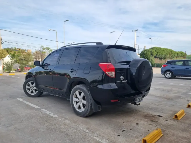 TOYOTA RAV - 4 2008 - Creek Motors