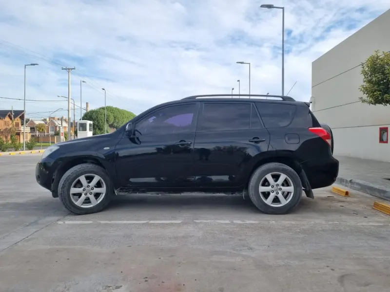 TOYOTA RAV - 4 2008 - Creek Motors