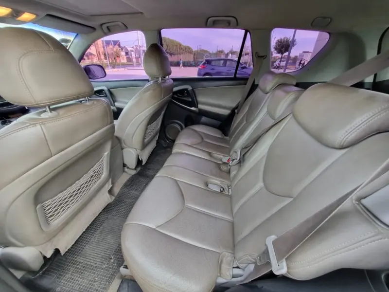 TOYOTA RAV - 4 2008 - Creek Motors