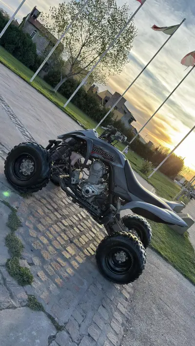 YAMAHA RAPTOR 700 foto 1